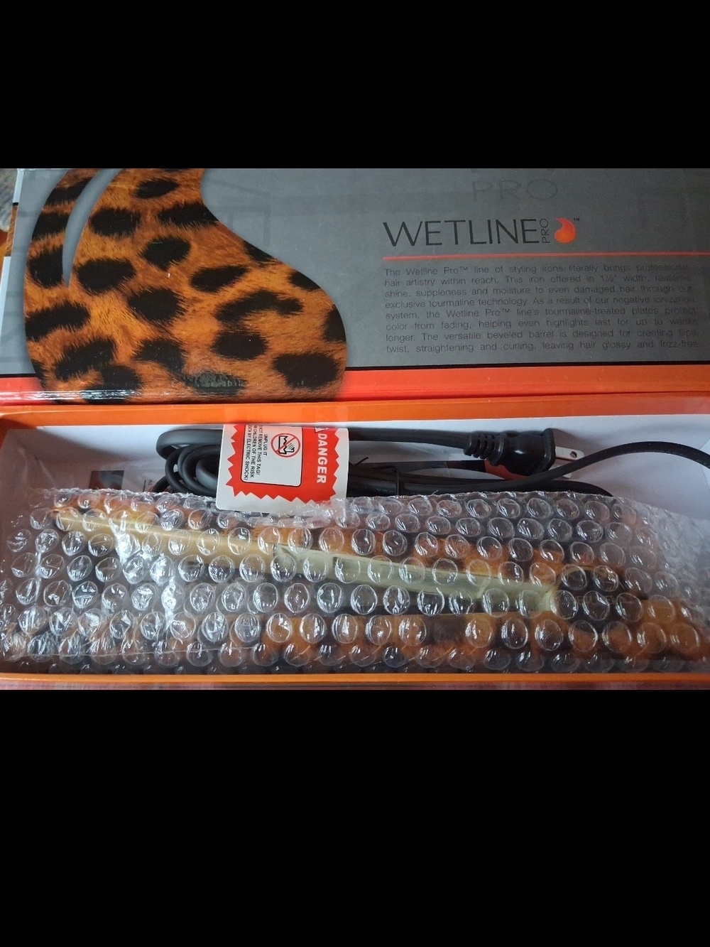 Wetline Pro professional 1.5” styling iron with tourmaline-treated plates